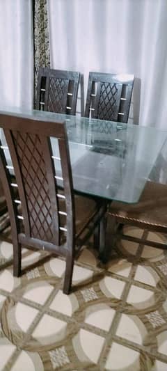 Dining table 0