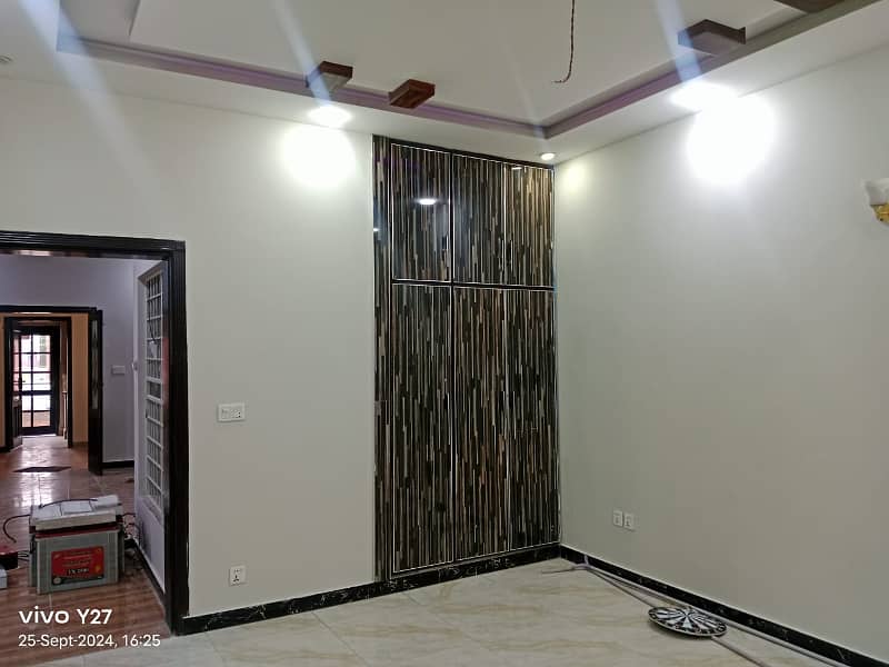 800 sq ft Ground Floor on main Khyaban e Firdousi Shadewal chowk 11