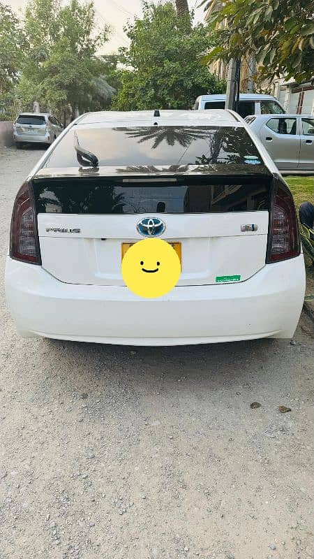 Toyota Prius 2015 1