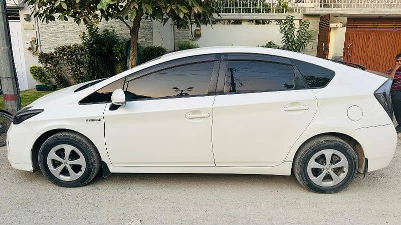 Toyota Prius 2015 7