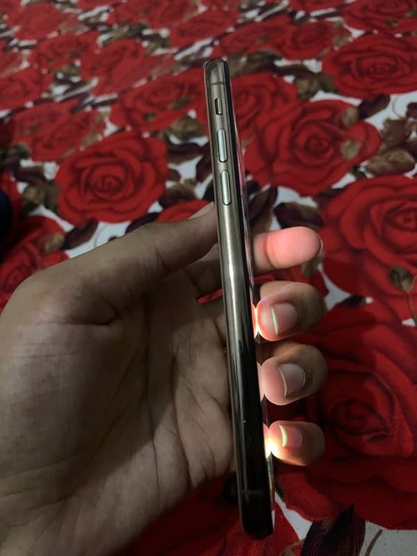 iphone xs 64GB pta approved 2