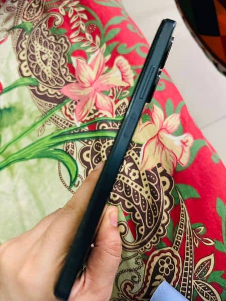 INFINIX HOT 30 PLAY VERY EXCELLENT CONDITION SLIGHTLY USE 10/9.5 2