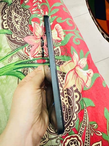 INFINIX HOT 30 PLAY VERY EXCELLENT CONDITION SLIGHTLY USE 10/9.5 3