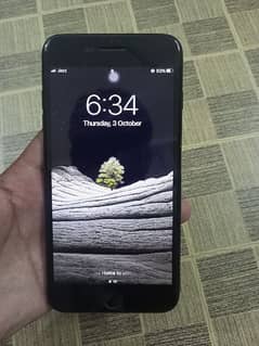 Iphone 7 plus 9/10 condition 0