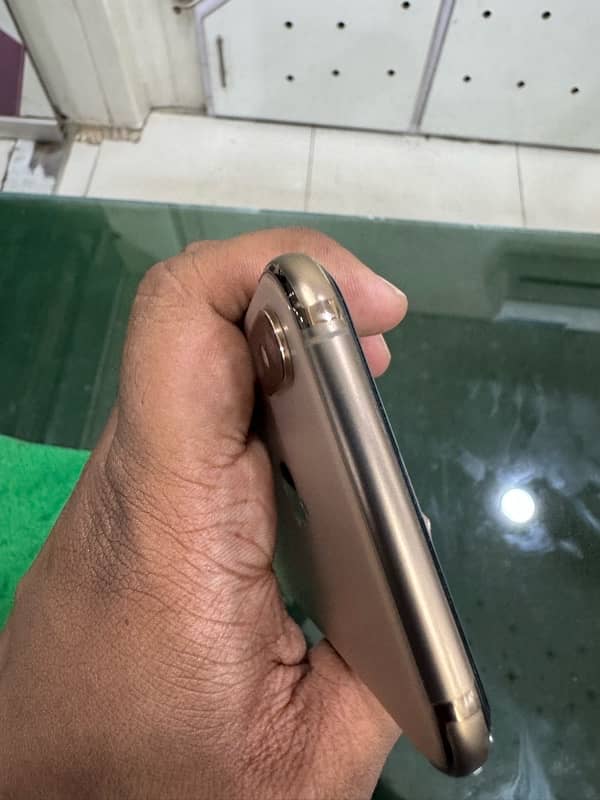 iphone XS 256GB PTA approved 5