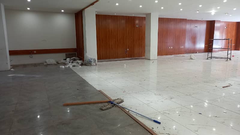 Ground Floor For Rent At Kohinoor Commercial Hub Best For Brand Outlet And Multinational Companies Etc. 8