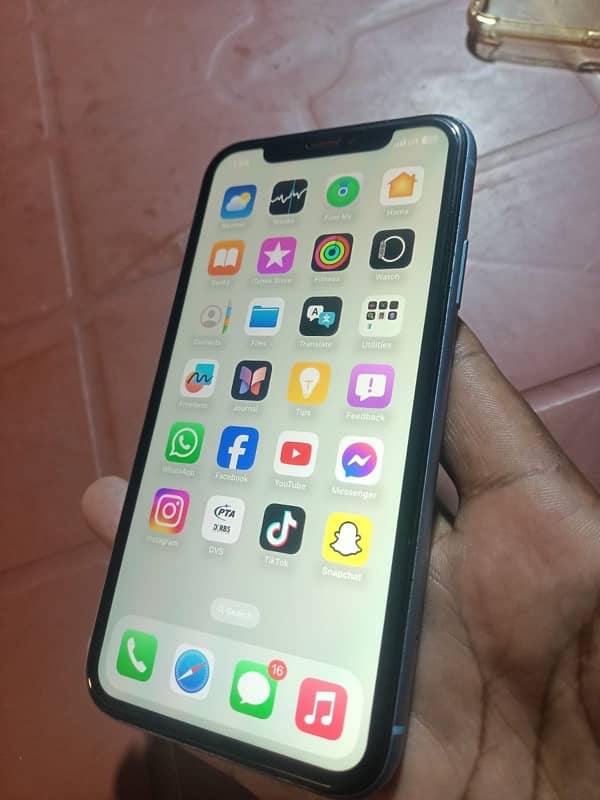 iphone xr duel pta approved 64gb 1