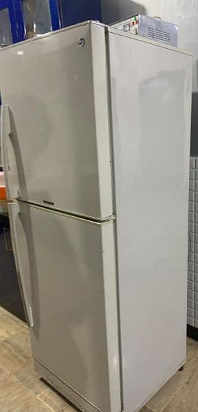 pre owned pel refrigerator 1