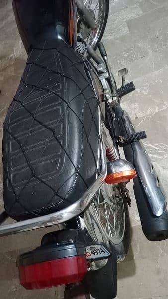 bike ma koi kam nahin ha 5