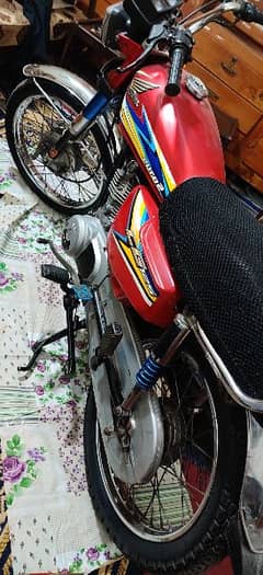 Honda 125 CG 2019 model for urgent sale