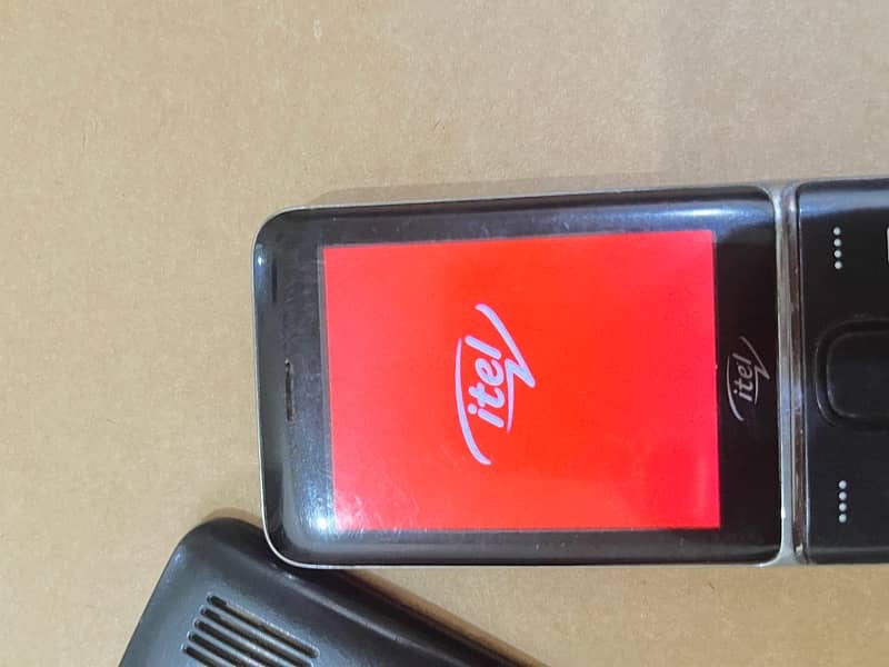 itel 5626 full oky  open nh howa only fone 3 sim 1