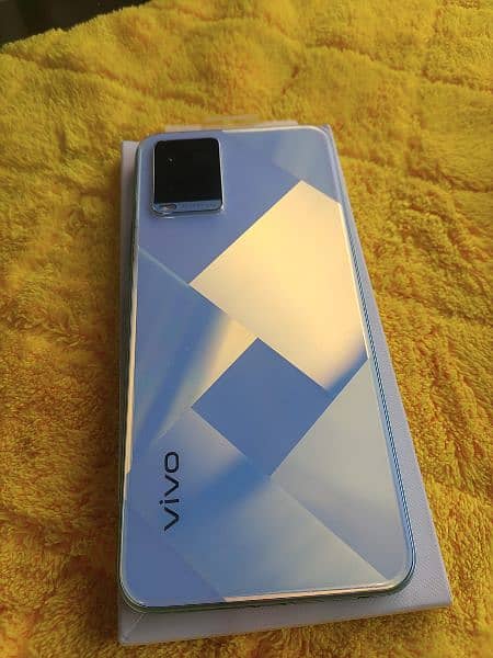 Vivo Y21 with Box & Charger 1