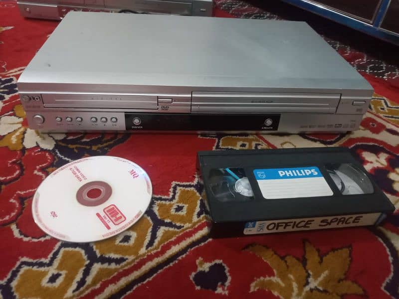 LG Samsung vcr and dvd player ok and good condition What 03329203056 1