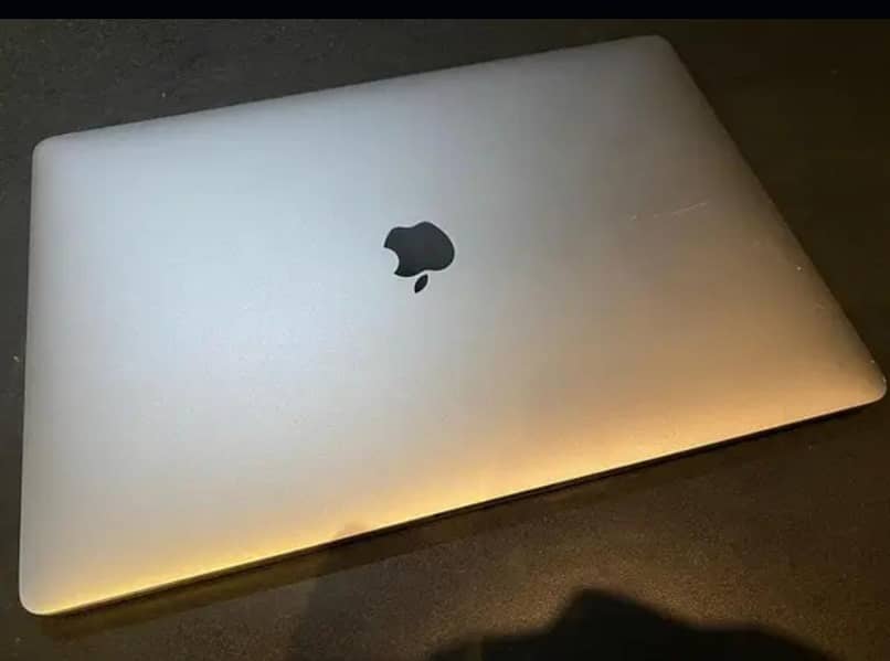 15'' MacBook Pro 2018 - i7 , 16 Ram - Personal Machine (03226682445) 1