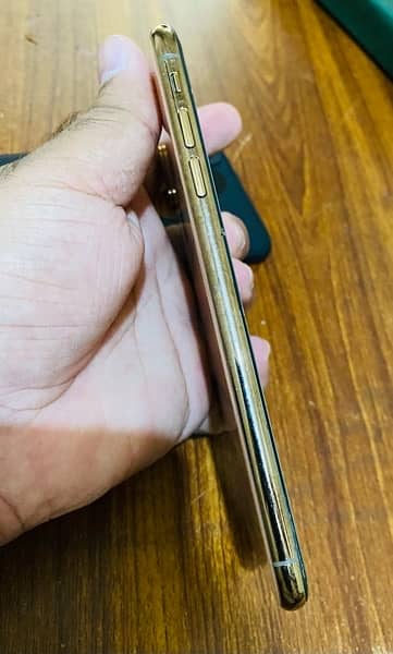 I phone Xs max 256 gb pta proved 1