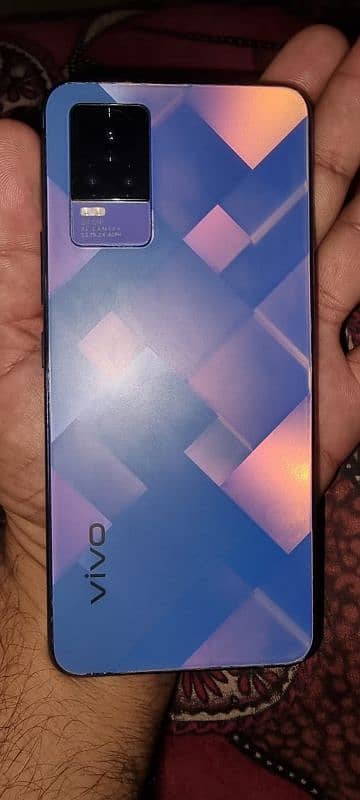 Vivo y73  8/128 0