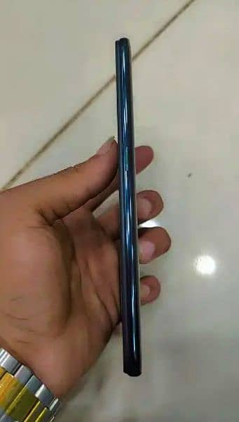 OPPO F11 4/64 official PTA approved. IN New condition 4