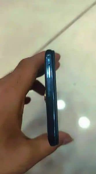 OPPO F11 4/64 official PTA approved. IN New condition 5