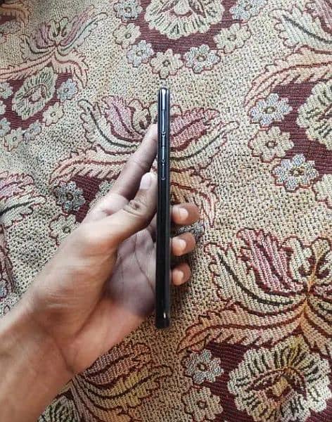 OPPO F11 4/64 official PTA approved. IN New condition 6