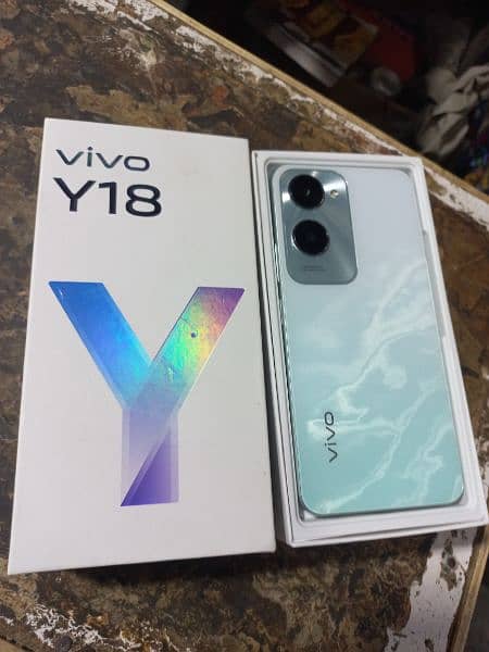 Vivo Y18  8GB 128 GB 1