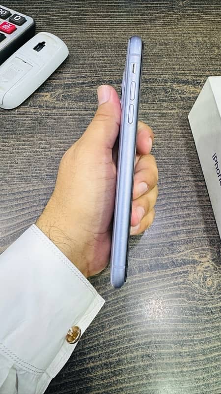 IPHONE 11 128gb PTA approved Waterpack 3