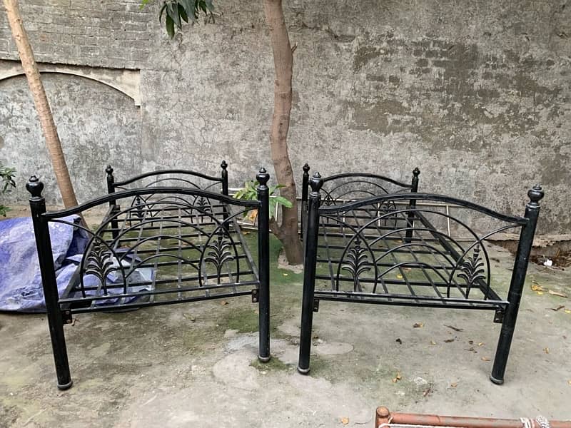 Iron beds 2 piece for sale 1