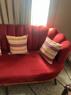 5 seater sofa set, slightly used good as new.