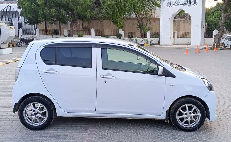 Daihatsu Mira 2012 G climate x vitz city alto cultus Corolla mehran 5