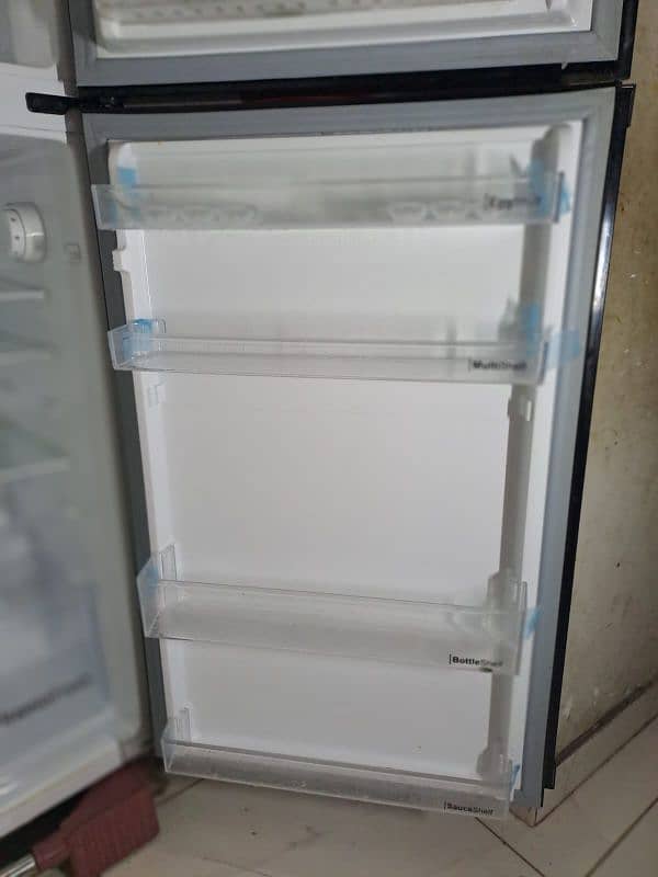 refrigerator in new condition for sale 4