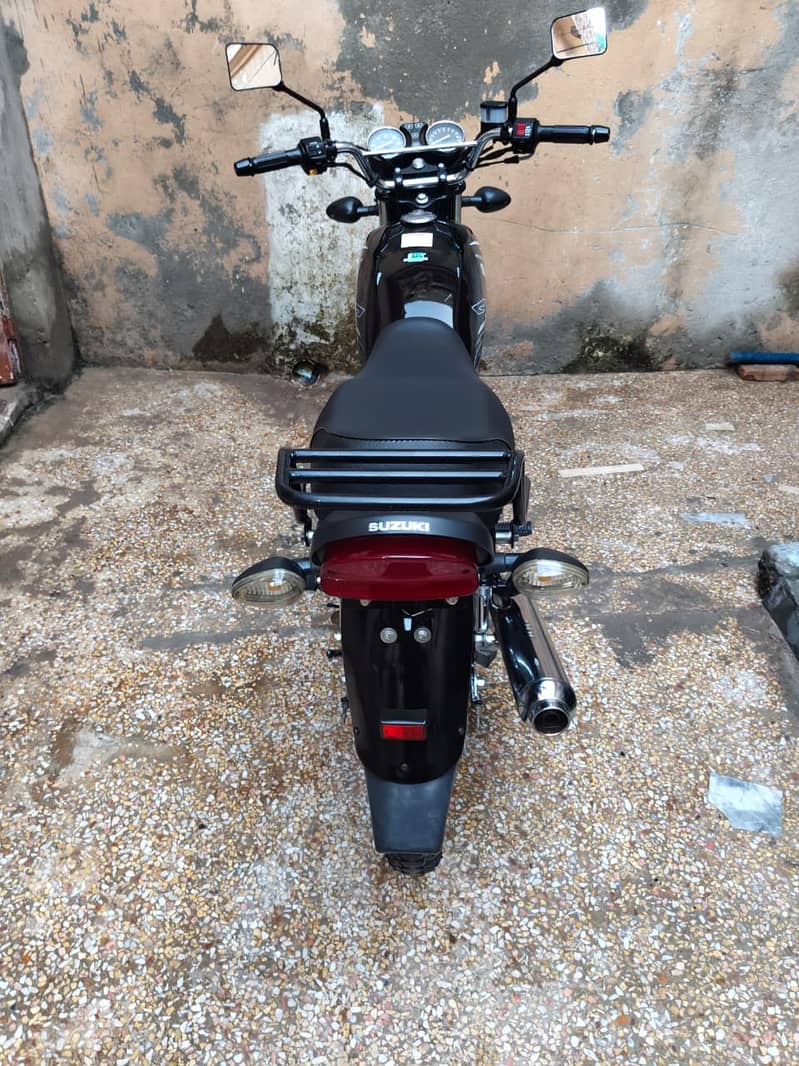 Suzuki GS 150 SE 2022 9