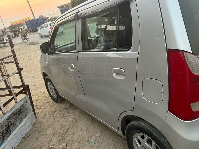 Suzuki Wagon R 2018 9