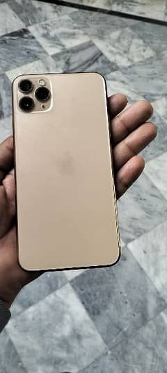 iphone 11 pro max. condition 9/10 0