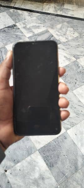 iphone 11 pro max. condition 9/10 1