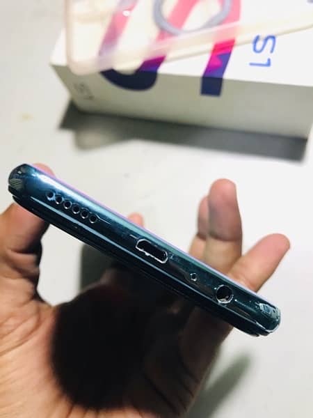 Vivo S1 with box 4-128gb exchange posible 2