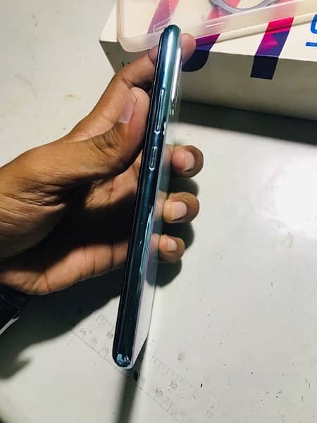 Vivo S1 with box 4-128gb exchange posible 5