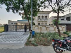 1 Kanal House For Rent in Phase 6 DHA Lahore at Very Hot Location