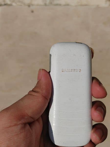 Samsung GT-E1205T Antique Keypad FM Radio Torch Flashlight Old Is Gold 1