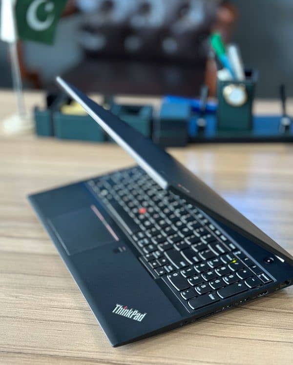 *Lenovo ThinkPad P52s Mobile Workstation Core i7 - 8th 4