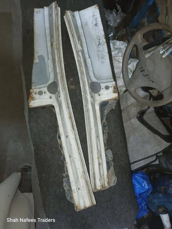 Toyota Platz Front Pillar Pair - Toyota Vitz 1999-2004Front Pillar Set 1