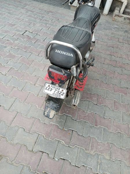 HONDA CD70 0324-7936305 4