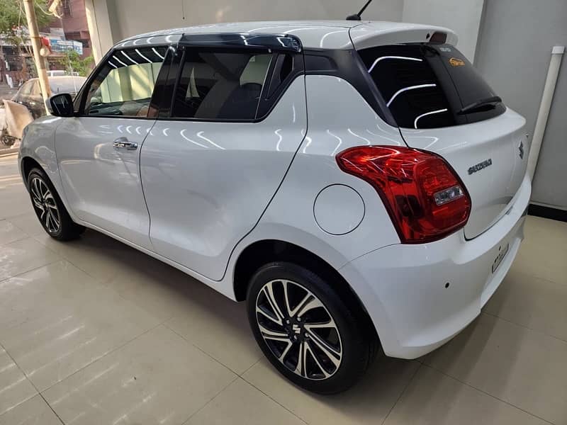 Suzuki Swift 2023 9