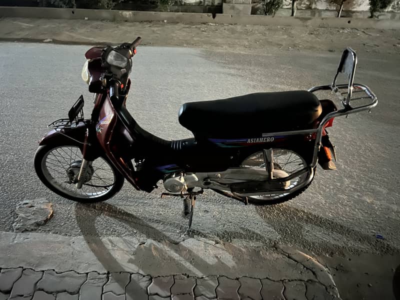 Asia Hero 70 cc good condition 10 by 10 4