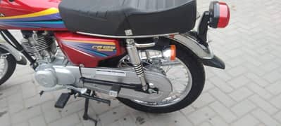 Honda 125 CG 2011 model for urgent sale