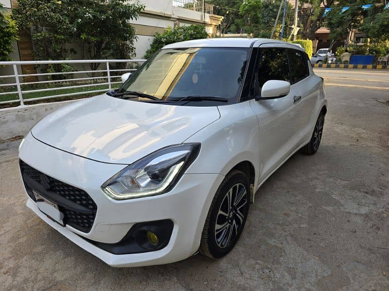 Suzuki Swift 2022 GLX CVT 4