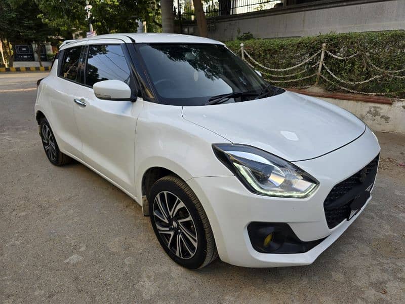 Suzuki Swift 2022 GLX CVT 5