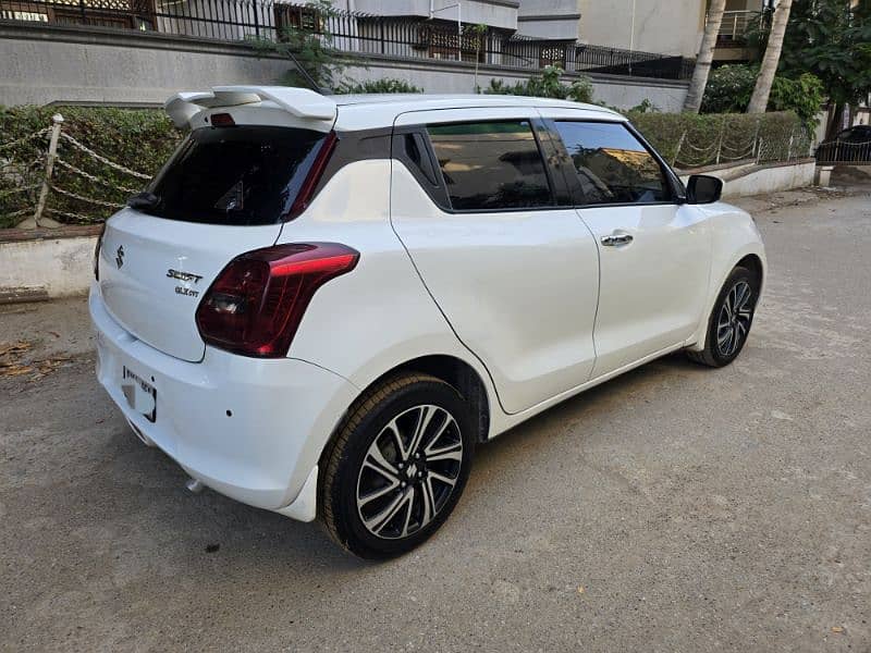 Suzuki Swift 2022 GLX CVT 6