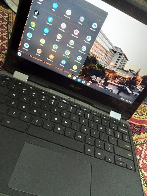 acer Chromebook  laptop & tablet 2