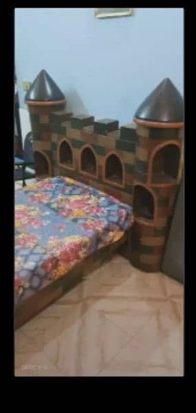 wooden bed heavy & unique bed for sell in castle shape 3