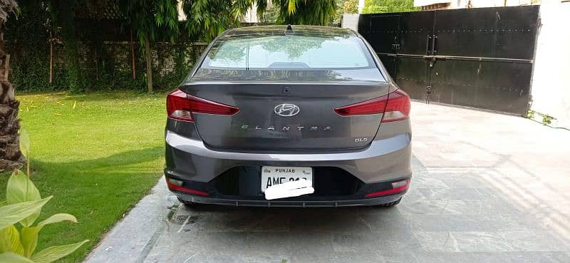 Hyundai Elantra GLS 2022 5