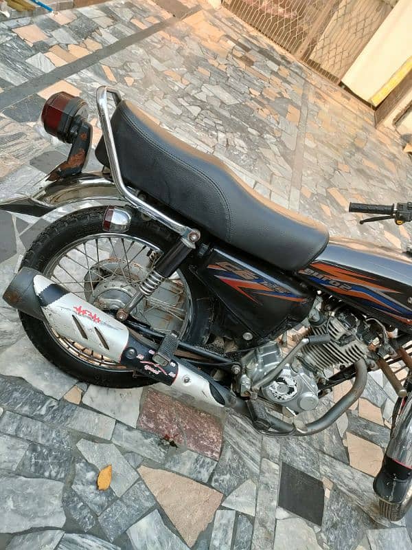 Honda CG125 8